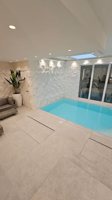 Ug Neubau - Pool, Gym, Sauna, Zweites Bad Extra Buchbar Apartment Munich